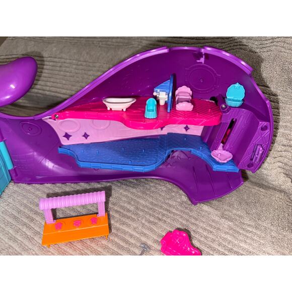 Polly Pocket Sparkle Cove Adventure Narwhal Boat Playset - Picture 3 of 7